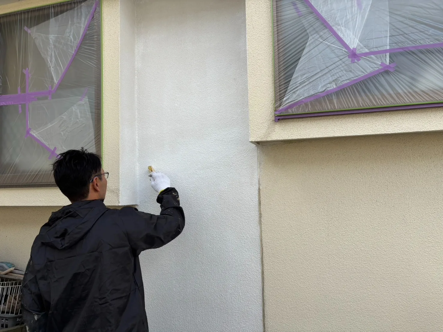 外壁ひび割れ補修・塗装工事